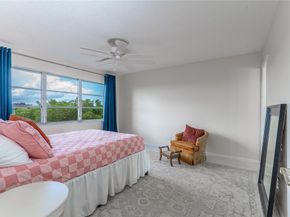 9411 N Hollybrook Lake Dr 309, Pembroke Pines FL 33025