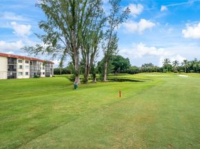 9411 N Hollybrook Lake Dr 310, Pembroke Pines FL 33025