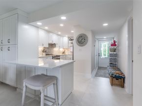 9411 N Hollybrook Lake Dr 310, Pembroke Pines FL 33025