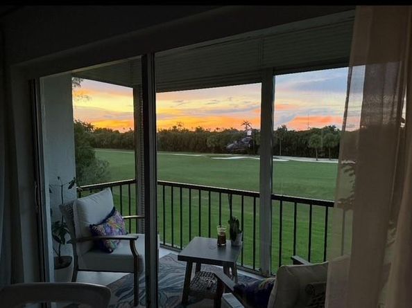 9411 N Hollybrook Lake Dr 310, Pembroke Pines FL 33025