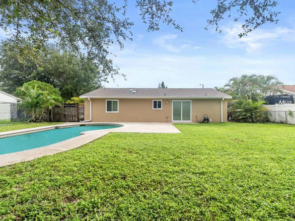 1357 Ryan Lane, Royal Palm Beach FL 33411