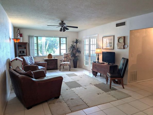 400 S Cypress Rd 423, Pompano Beach FL 33060