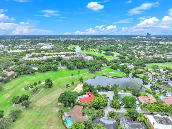 2800 Palmer Dr, Hollywood FL 33021