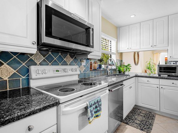 6104 Belleza Lane, Boca Raton FL 33433