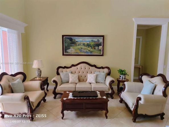 1035 Waterside Circle, Weston FL 33327