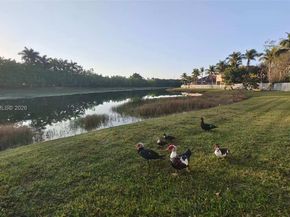 1035 Waterside Circle, Weston FL 33327