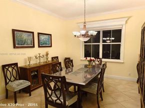 1035 Waterside Circle, Weston FL 33327