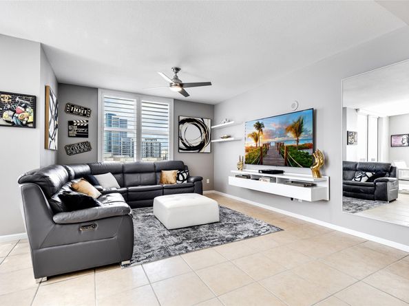 511 SE 5th Ave 1414, Fort Lauderdale FL 33301