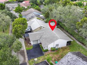 425 Shadow Wood Ln, Coral Springs FL 33071