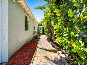 1413 SW 23rd Ave, Fort Lauderdale FL 33312