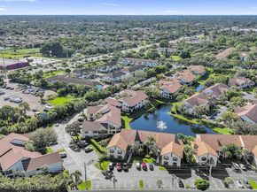 3373 Jog Park Drive, Greenacres FL 33467