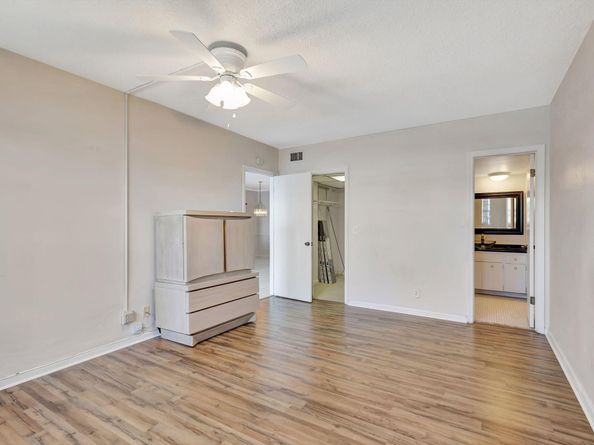 21 Yacht Club Drive 102, North Palm Beach FL 33408