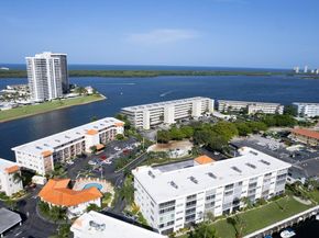 21 Yacht Club Drive 102, North Palm Beach FL 33408