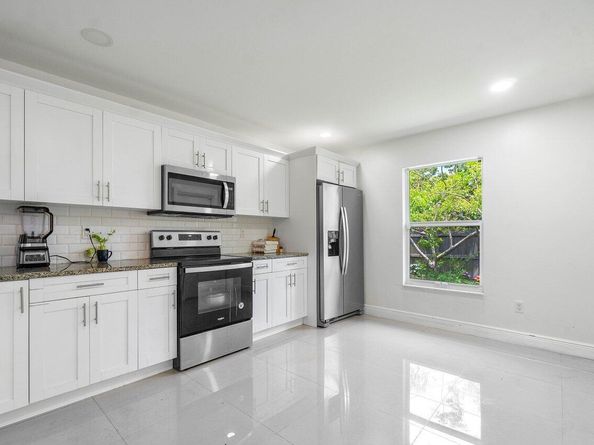 625 Forest Hill Boulevard, West Palm Beach FL 33405