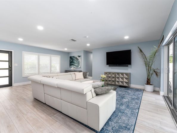 2219 SE 15th St, Pompano Beach FL 33062