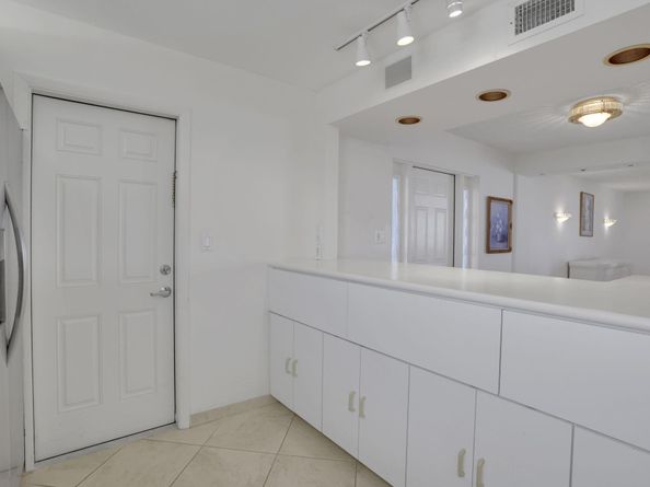 1051 Hillsboro Mile Ph4e, Hillsboro Beach FL 33062