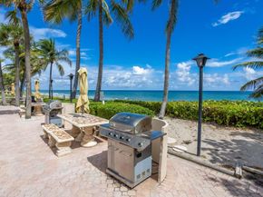 1051 Hillsboro Mile Ph4e, Hillsboro Beach FL 33062
