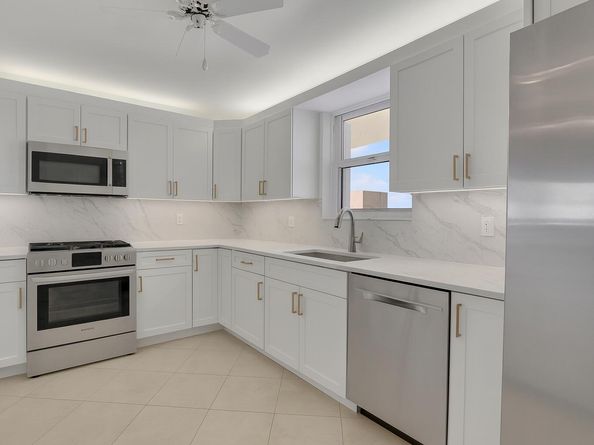 1051 Hillsboro Mile Ph4e, Hillsboro Beach FL 33062