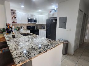 6013 10th Avenue N 208, Greenacres FL 33463