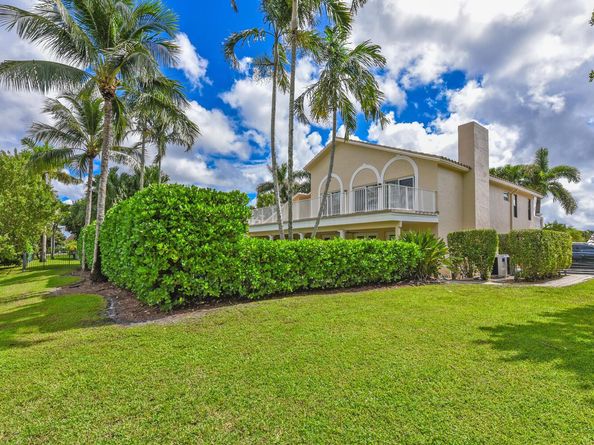 2022 Sunderland Avenue, Wellington FL 33414