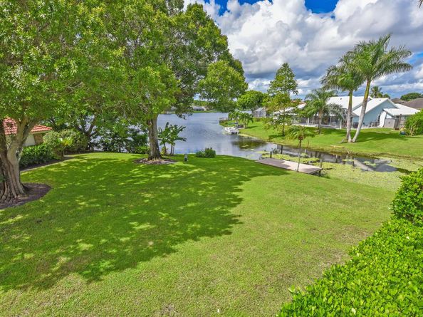 2022 Sunderland Avenue, Wellington FL 33414