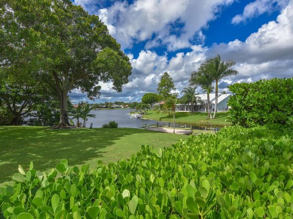 2022 Sunderland Avenue, Wellington FL 33414