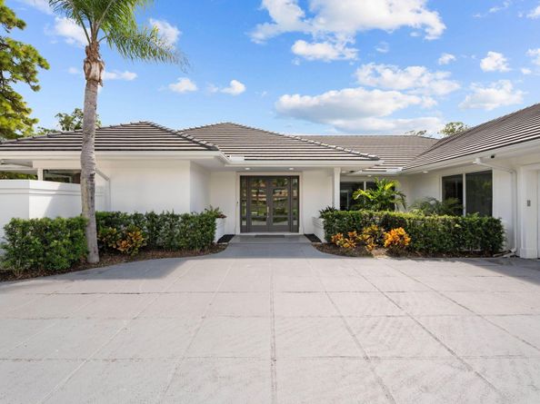 17 Surrey Road, Palm Beach Gardens FL 33418