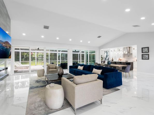 17 Surrey Road, Palm Beach Gardens FL 33418