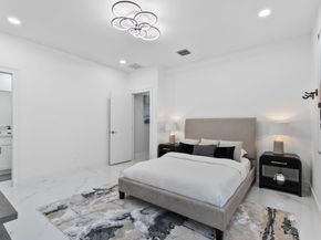 17 Surrey Road, Palm Beach Gardens FL 33418