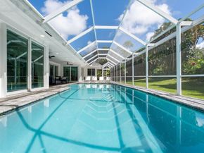 17 Surrey Road, Palm Beach Gardens FL 33418
