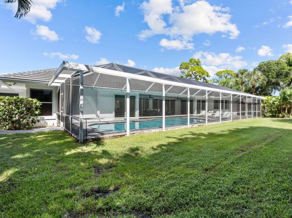 17 Surrey Road, Palm Beach Gardens FL 33418