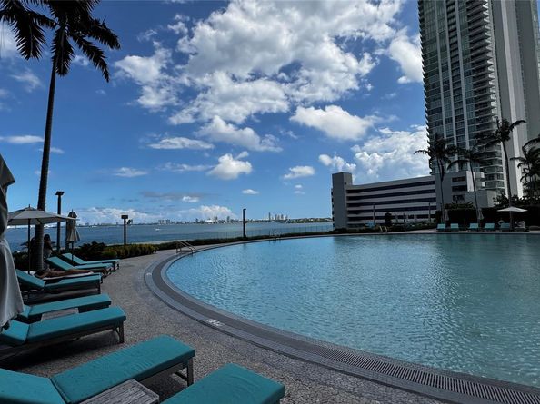 650 NE 32nd St 4307, Miami FL 33137