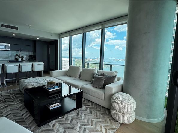 650 NE 32nd St 4307, Miami FL 33137