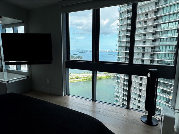 650 NE 32nd St 4307, Miami FL 33137