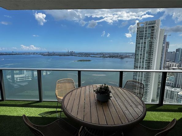 650 NE 32nd St 4307, Miami FL 33137