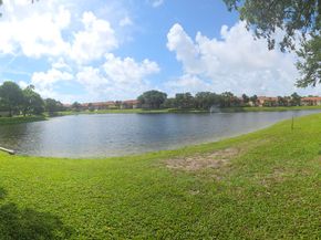 2002 SW Natura Boulevard B, Deerfield Beach FL 33441