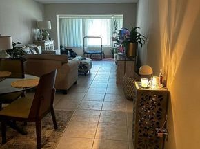3186 Via Poinciana 306, Greenacres FL 33467