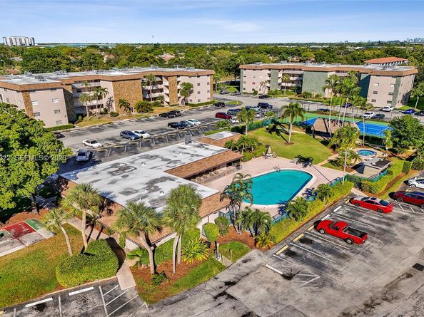 2481 SW 82nd Avenue 205, Davie FL 33324