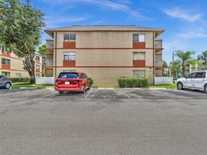 18850 NW 57th Avenue 208, Hialeah FL 33015