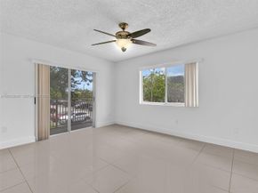 18850 NW 57th Avenue 208, Hialeah FL 33015