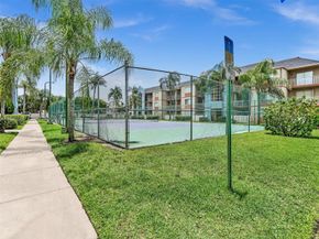 18850 NW 57th Avenue 208, Hialeah FL 33015