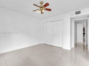 18850 NW 57th Avenue 208, Hialeah FL 33015