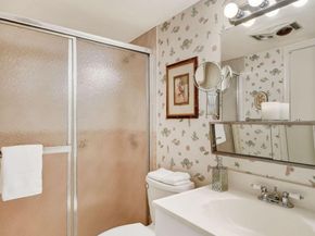3240 Lake Osborne Drive Apt 104, Lake Worth Beach FL 33461