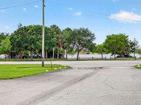 3240 Lake Osborne Drive Apt 104, Lake Worth Beach FL 33461