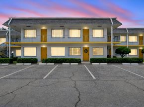 3240 Lake Osborne Drive Apt 104, Lake Worth Beach FL 33461