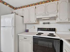 3240 Lake Osborne Drive Apt 104, Lake Worth Beach FL 33461