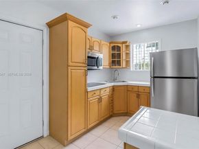 2300 NW 9th Street, Miami FL 33125