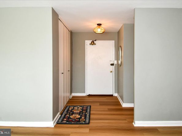 1300 S Arlington Ridge Road 204, Arlington VA 22202