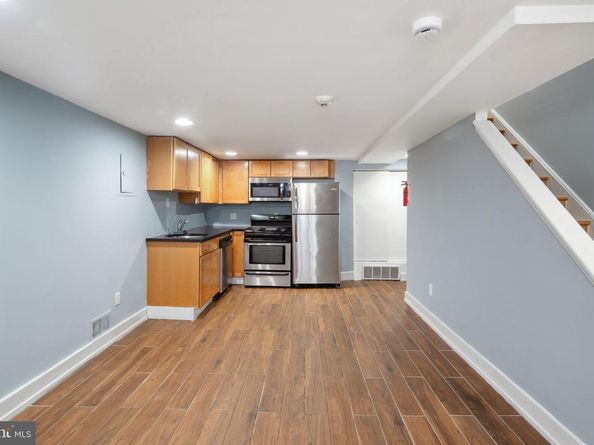 2351 Christian Street B, Philadelphia PA 19146
