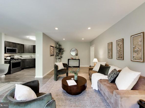 3535 Chevy Chase Lake Drive 108, Chevy Chase MD 20815